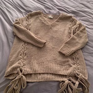Plus size chenille knit lace-up sweater. Size 1XL.